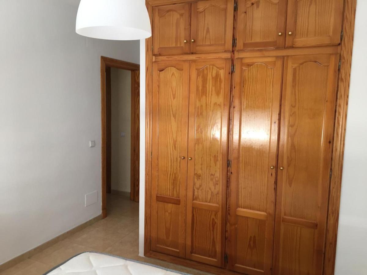 Habitacion Grande Con Bano Privado En Coin A 30Km De La Playa Bagian luar foto